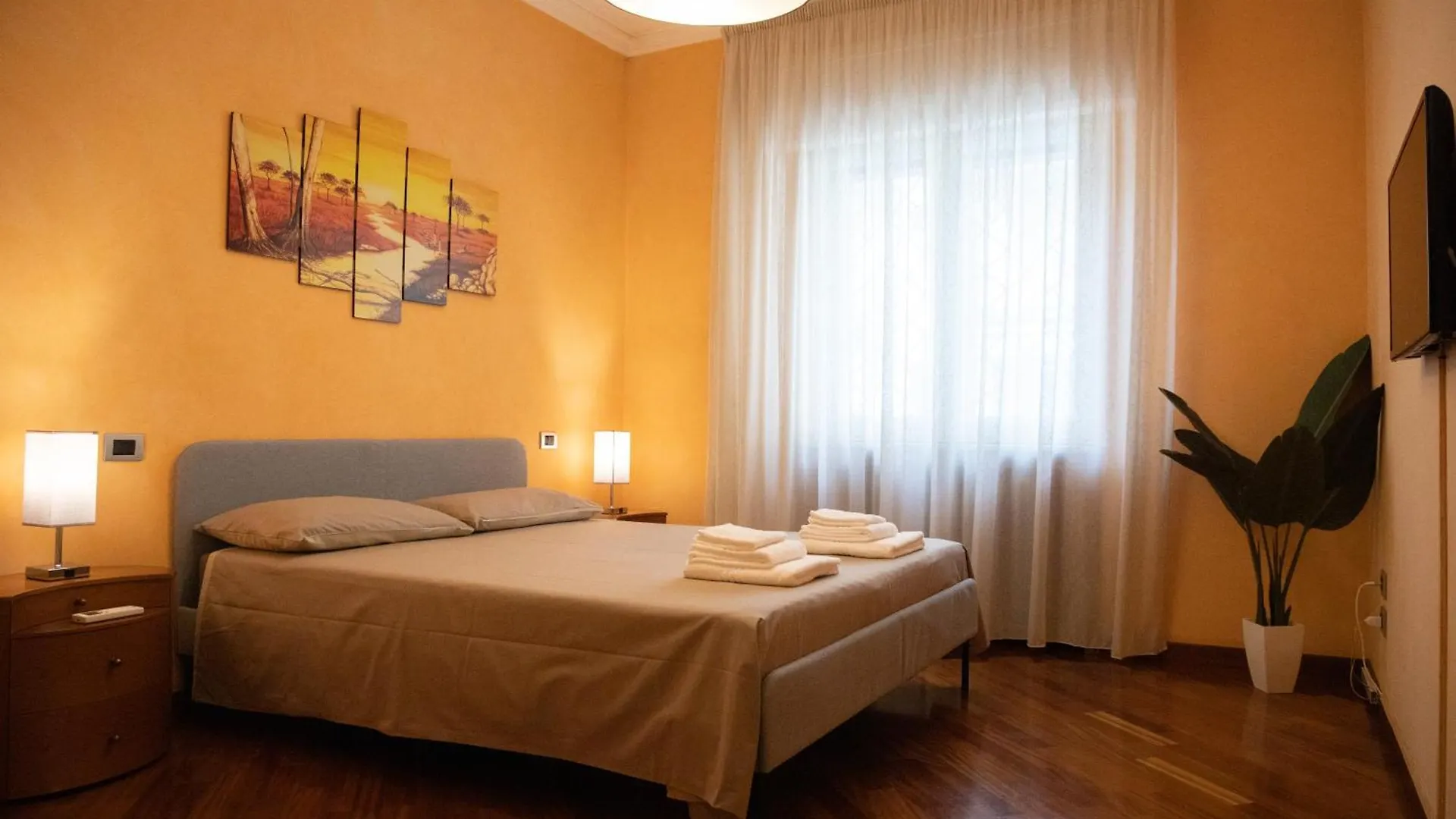 Holiday House Sabina Naples 0*,